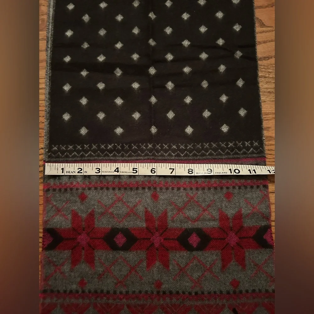 Merona Men's Rustic Outdoorsy Patterned Black Grey Red Winter Fringed Scarf